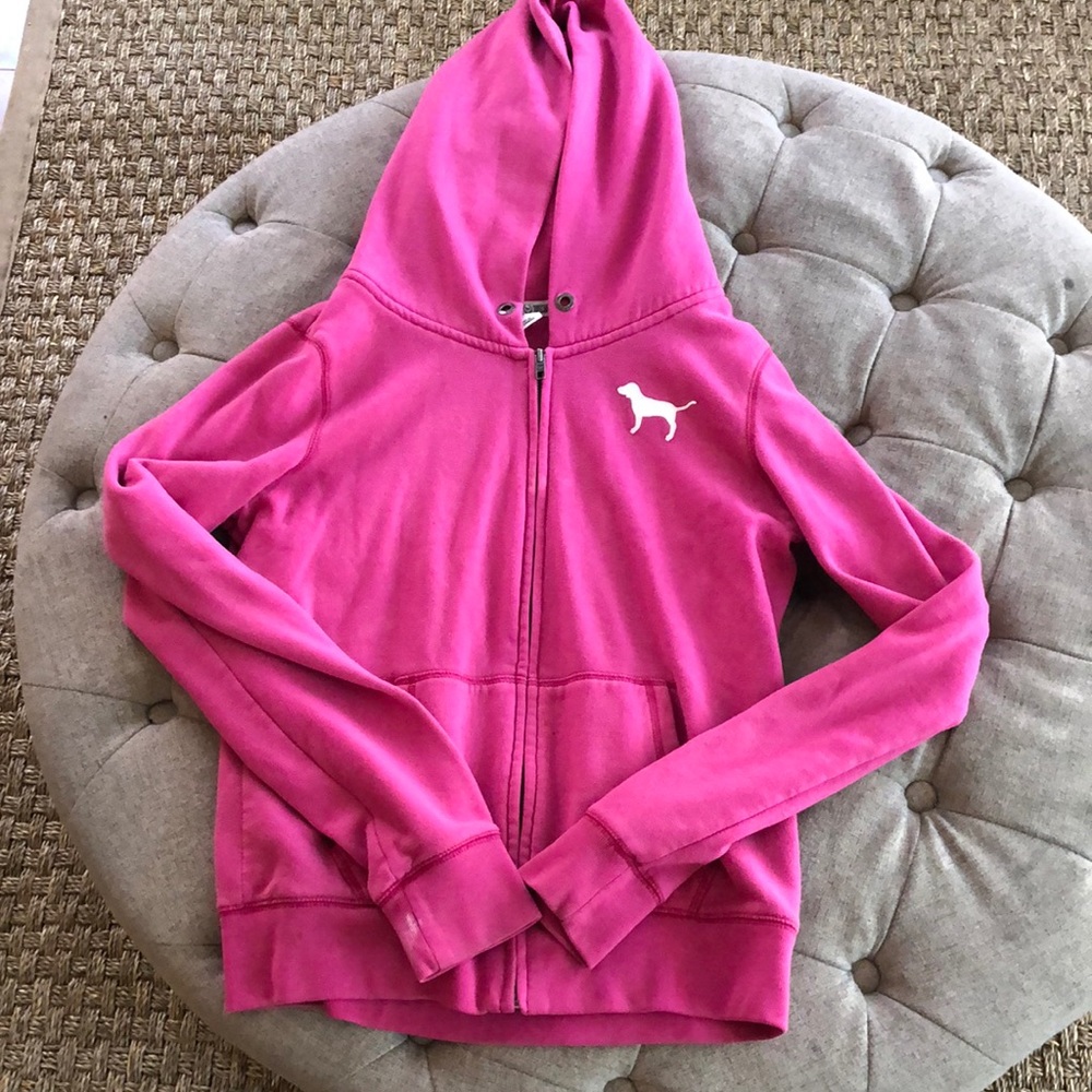 Love pink sweater